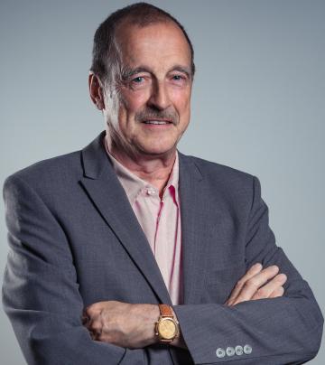 Dr. Luc Herry Dr. Luc Herry